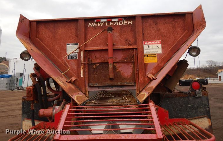 image for item AF9465 1979 Ford 9000  dump truck