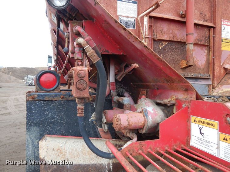 image for item AF9465 1979 Ford 9000  dump truck