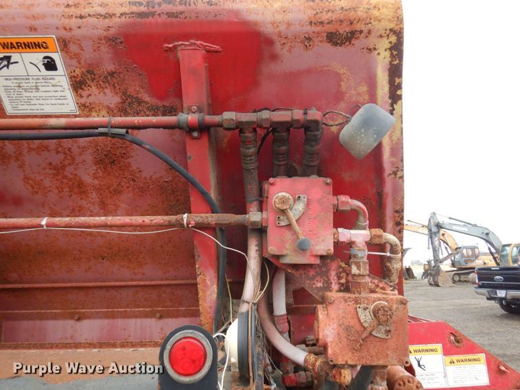 image for item AF9465 1979 Ford 9000  dump truck