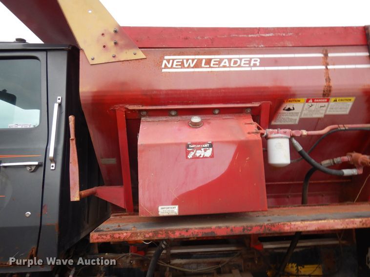 image for item AF9465 1979 Ford 9000  dump truck