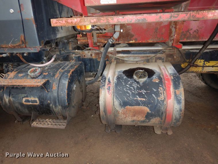 image for item AF9465 1979 Ford 9000  dump truck