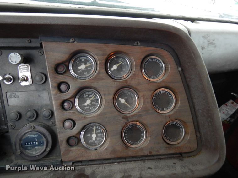 image for item AF9465 1979 Ford 9000  dump truck