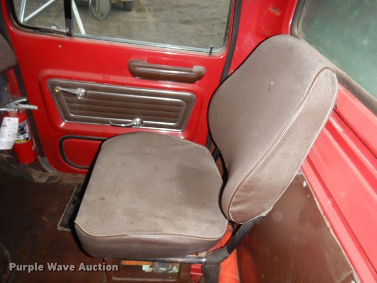 image for item AF9465 1979 Ford 9000  dump truck