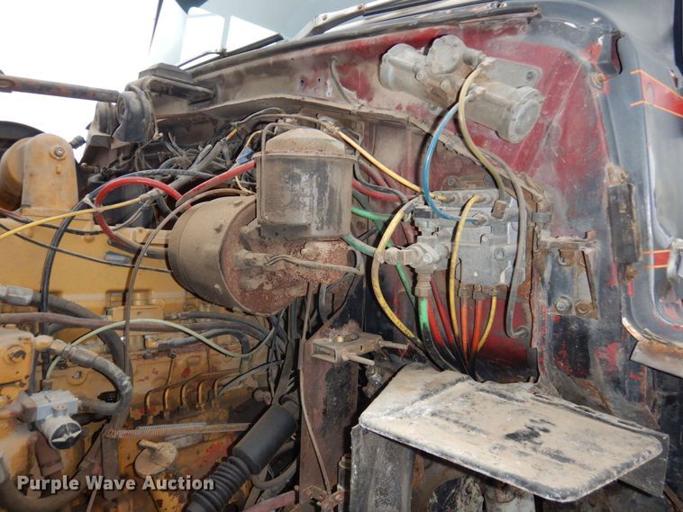 image for item AF9465 1979 Ford 9000  dump truck