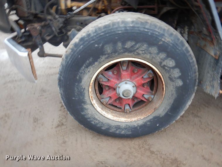 image for item AF9465 1979 Ford 9000  dump truck