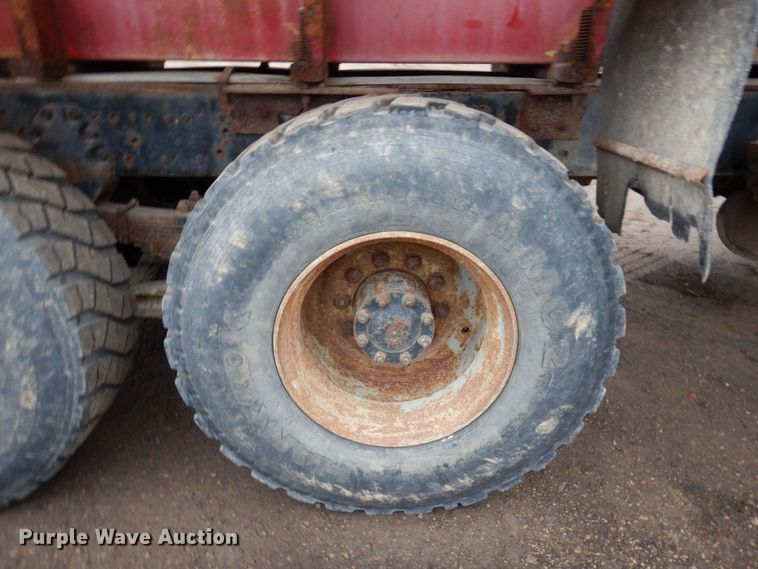 image for item AF9465 1979 Ford 9000  dump truck