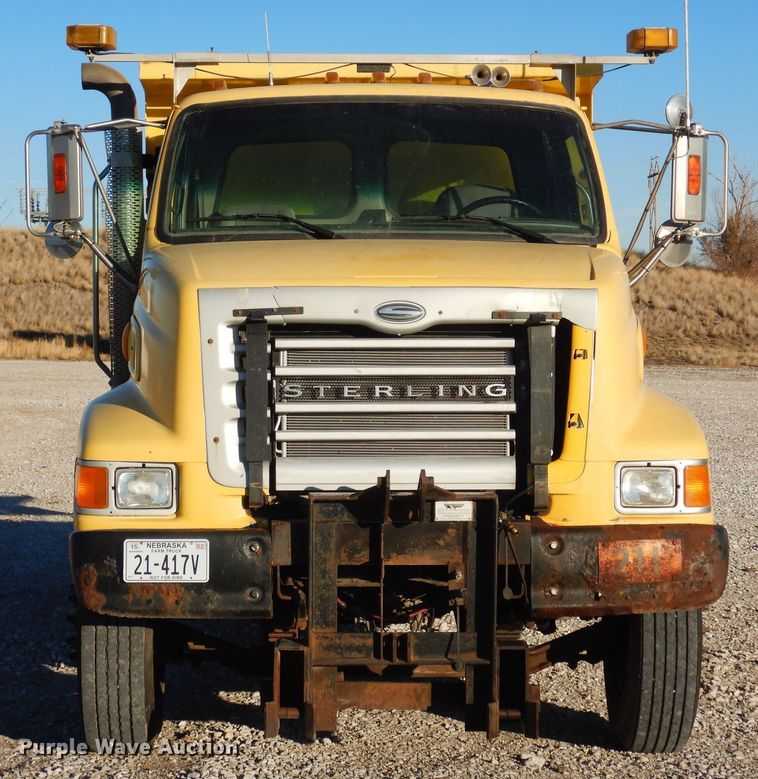 image for item DF8215 2006 Sterling  dump truck