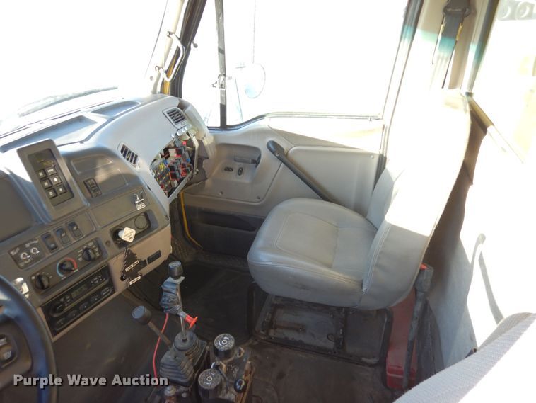 image for item DF8215 2006 Sterling  dump truck