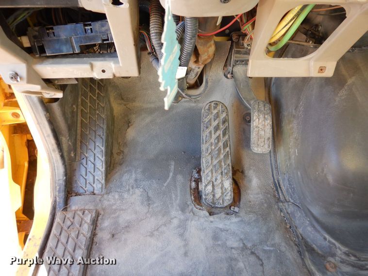 image for item DF8215 2006 Sterling  dump truck