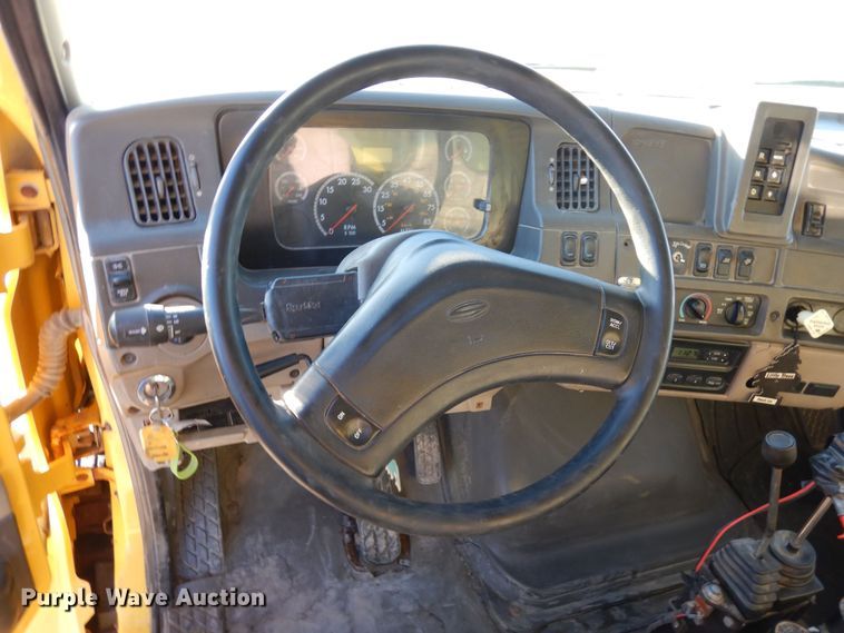 image for item DF8215 2006 Sterling  dump truck