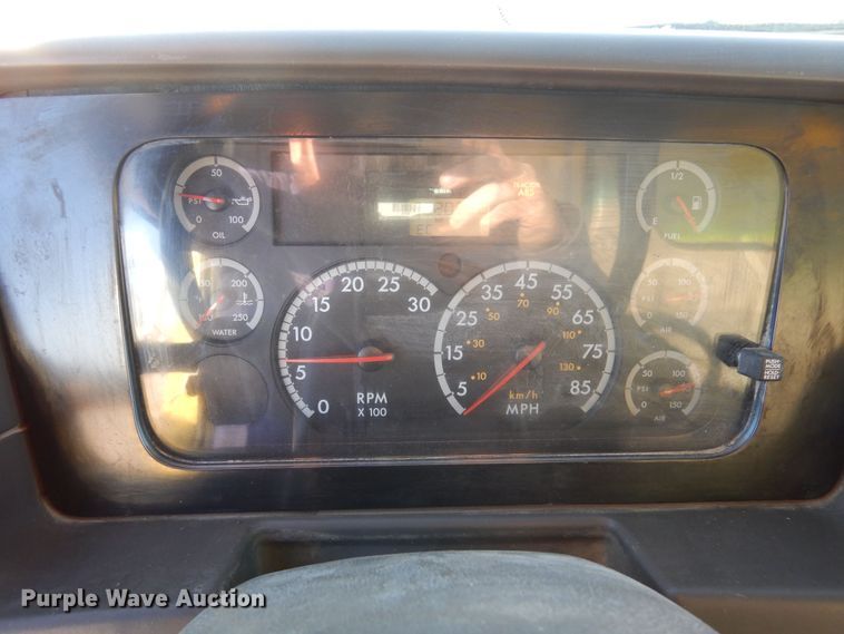 image for item DF8215 2006 Sterling  dump truck