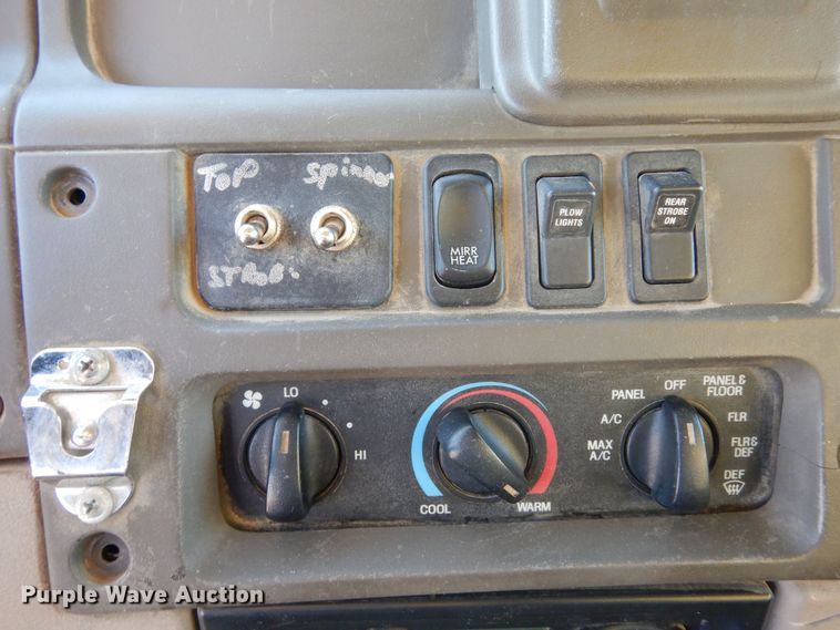 image for item DF8215 2006 Sterling  dump truck