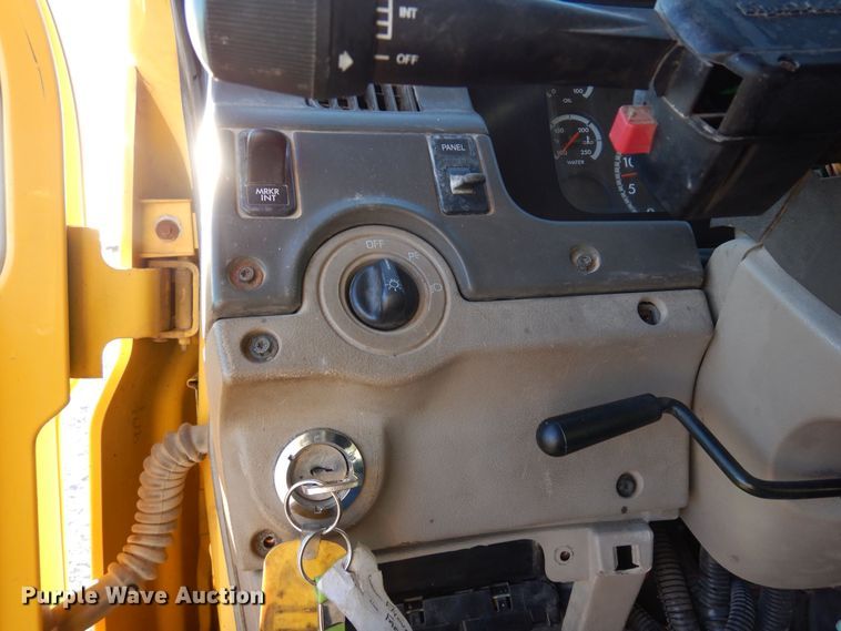 image for item DF8215 2006 Sterling  dump truck