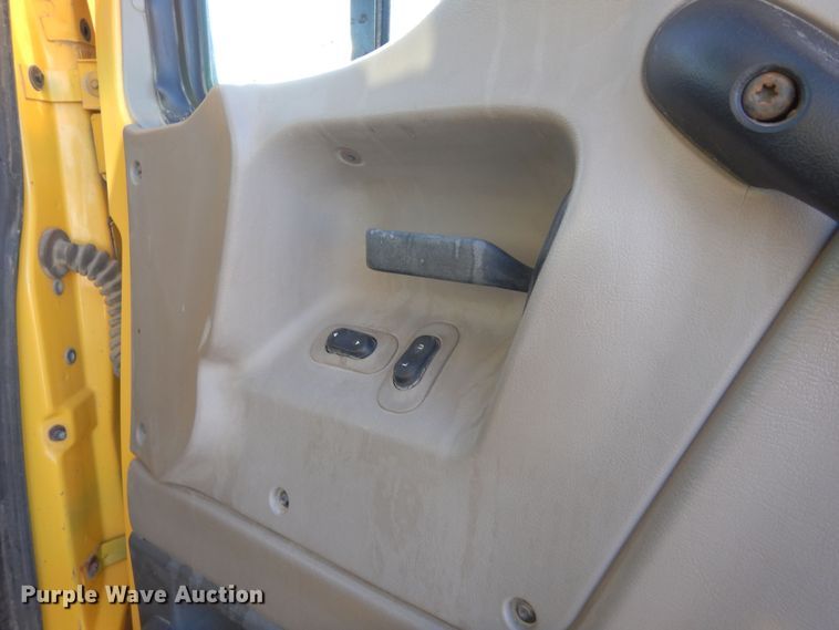 image for item DF8215 2006 Sterling  dump truck