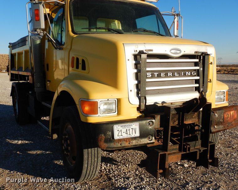 image for item DF8215 2006 Sterling  dump truck