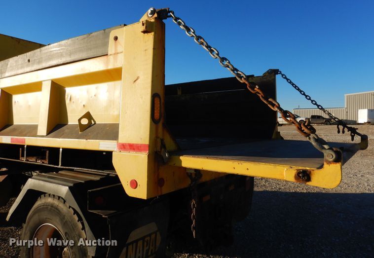 image for item DF8215 2006 Sterling  dump truck