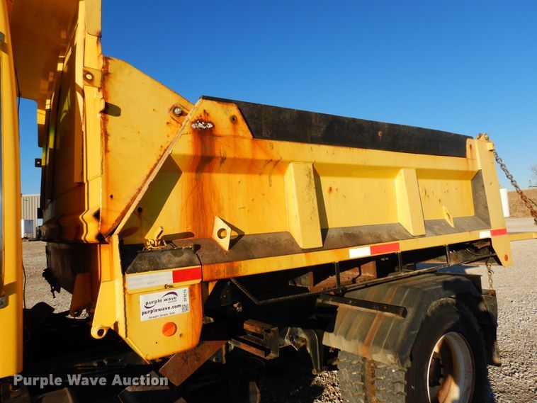 image for item DF8215 2006 Sterling  dump truck