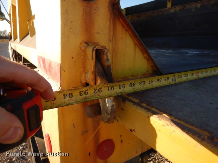 image for item DF8215 2006 Sterling  dump truck