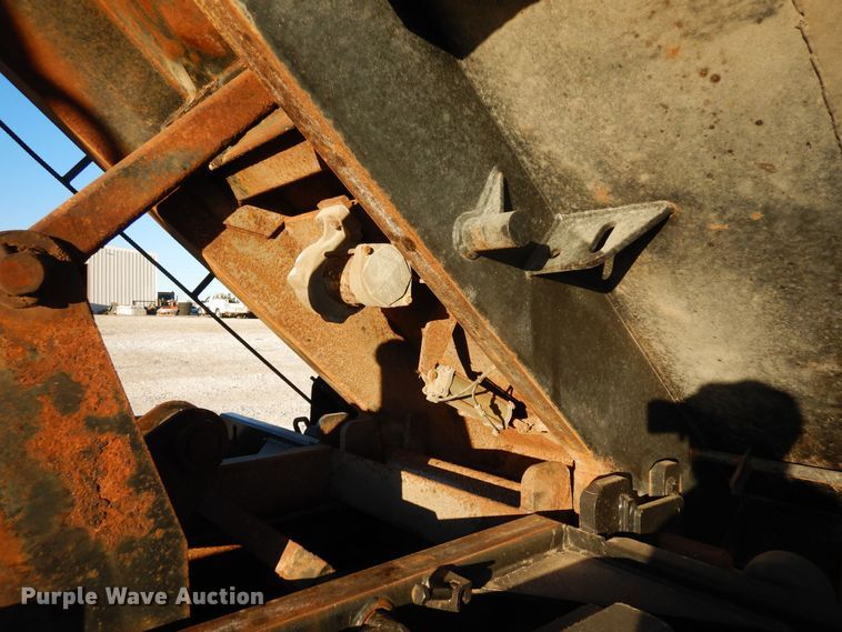 image for item DF8215 2006 Sterling  dump truck