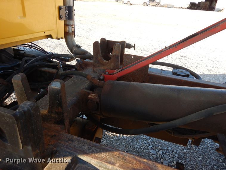 image for item DF8215 2006 Sterling  dump truck