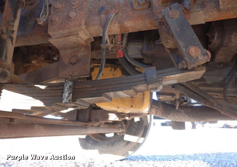 image for item DF8215 2006 Sterling  dump truck