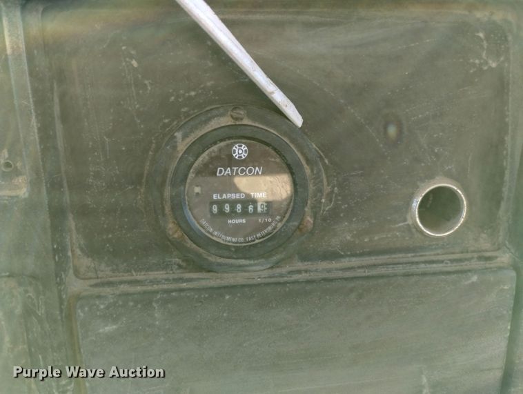 image for item DF8224 1990 International 4800  digger derrick truck