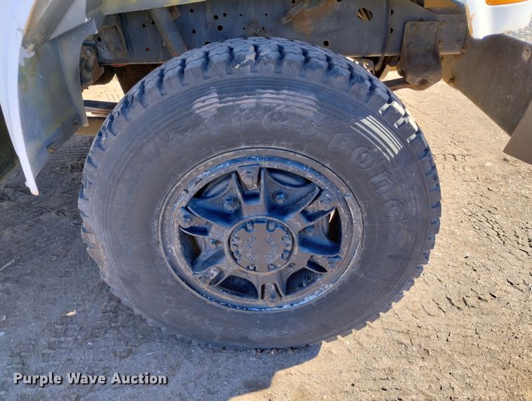 image for item DF8224 1990 International 4800  digger derrick truck