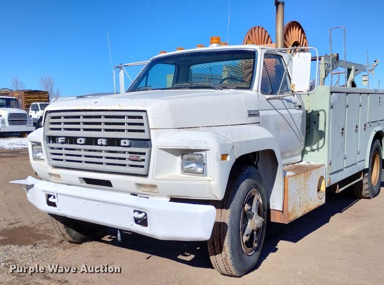 image for item DF8225 1981 Ford F800  utility / service truck with reel carrier