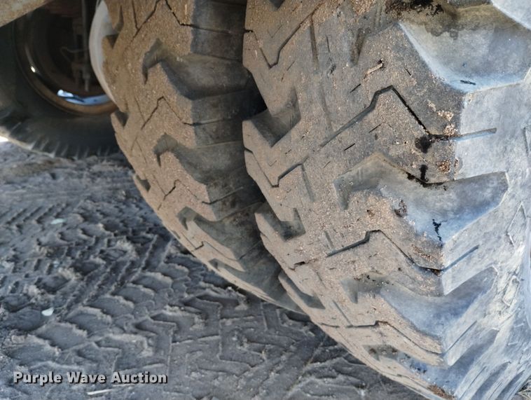 image for item DF8225 1981 Ford F800  utility / service truck with reel carrier