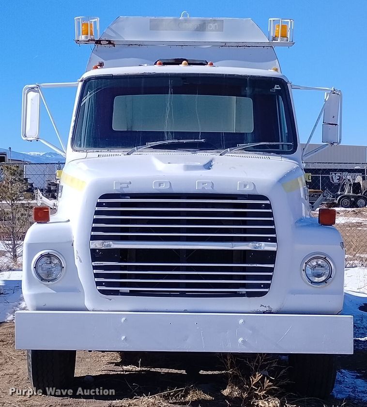 image for item DF8226 1976 Ford 8000  sewer rodder truck