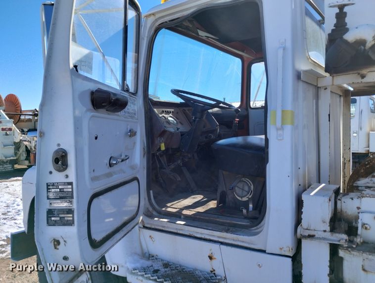 image for item DF8226 1976 Ford 8000  sewer rodder truck