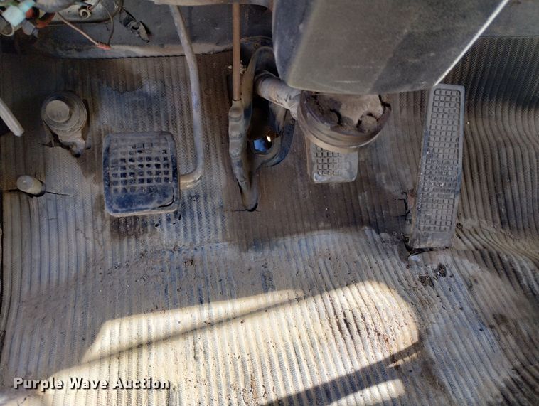 image for item DF8226 1976 Ford 8000  sewer rodder truck