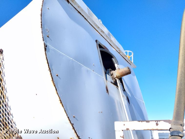 image for item DF8226 1976 Ford 8000  sewer rodder truck