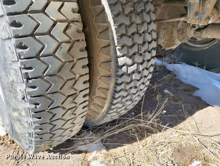 image for item DF8226 1976 Ford 8000  sewer rodder truck