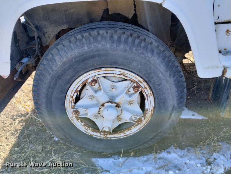 image for item DF8226 1976 Ford 8000  sewer rodder truck