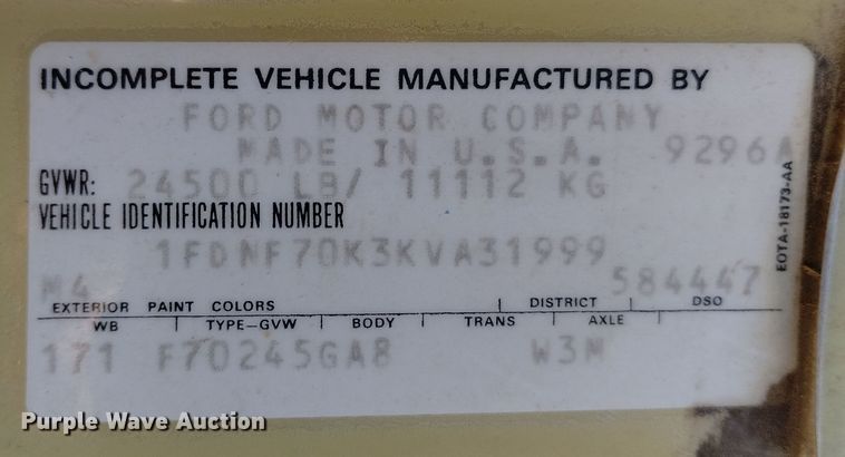 image for item DF8227 1989 Ford F700  truck cab and chassis