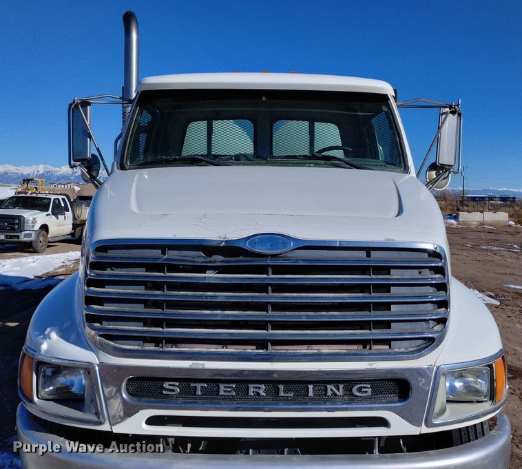 image for item DF8228 2002 Sterling L-Line  flatbed truck