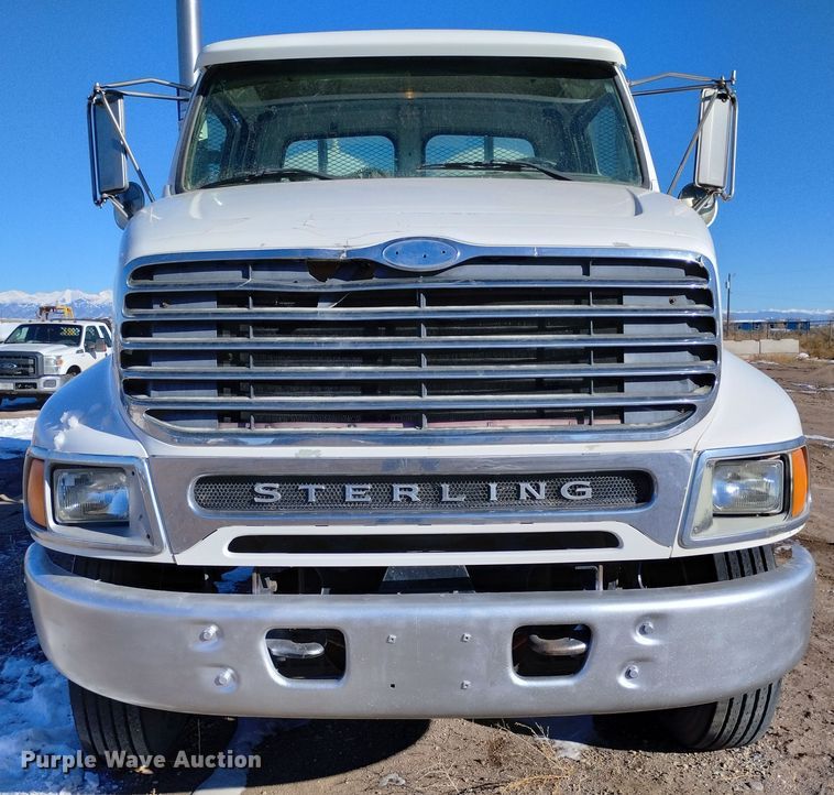 image for item DF8228 2002 Sterling L-Line  flatbed truck