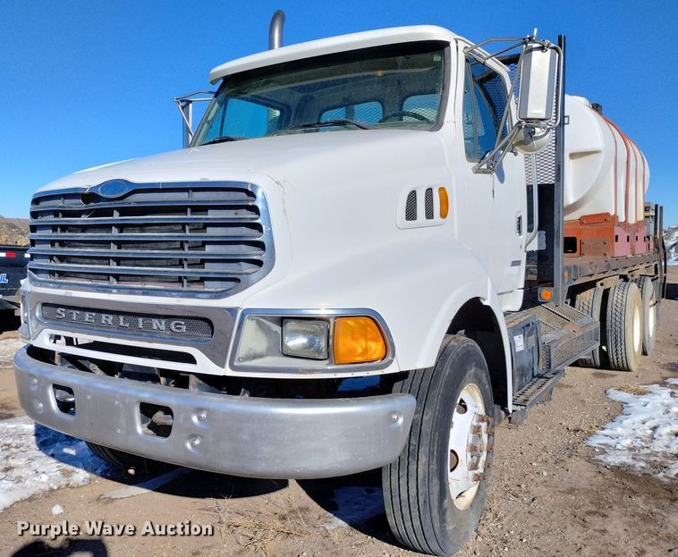 image for item DF8228 2002 Sterling L-Line  flatbed truck