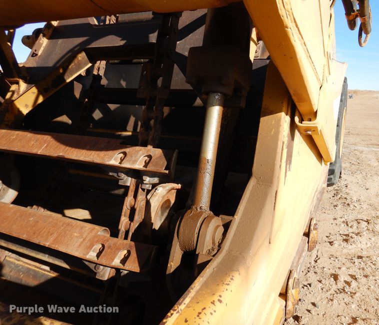 image for item DF8254 2000 Caterpillar 615C elevating scraper