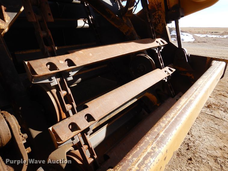 image for item DF8254 2000 Caterpillar 615C elevating scraper