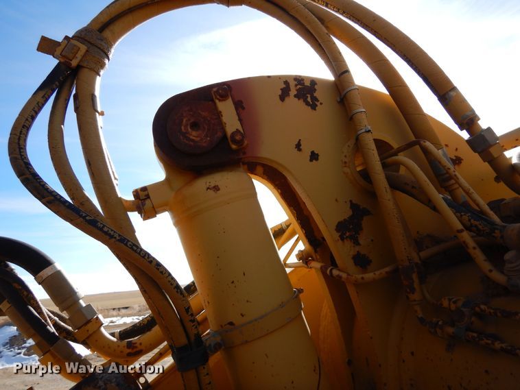 image for item DF8254 2000 Caterpillar 615C elevating scraper