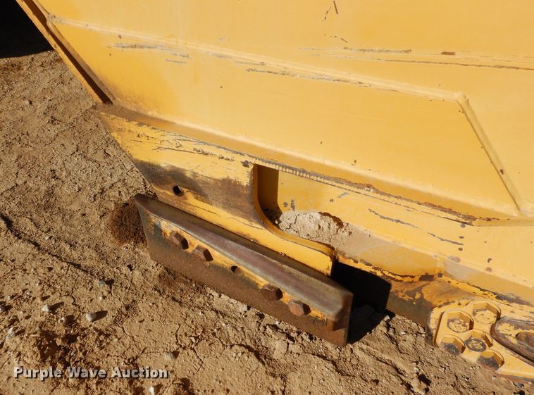 image for item DF8254 2000 Caterpillar 615C elevating scraper