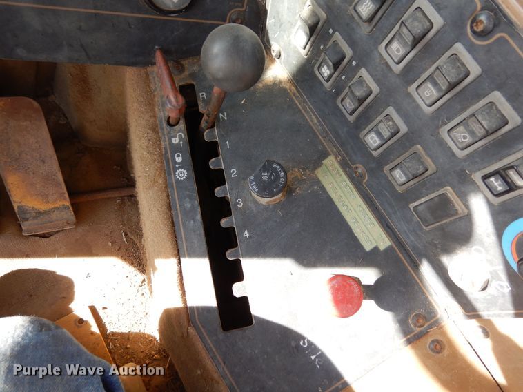 image for item DF8254 2000 Caterpillar 615C elevating scraper