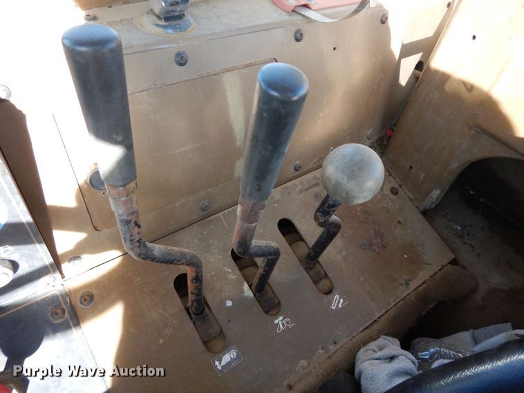 image for item DF8254 2000 Caterpillar 615C elevating scraper