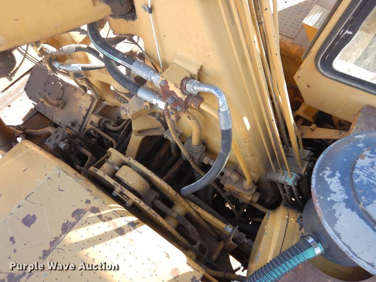 image for item DF8254 2000 Caterpillar 615C elevating scraper