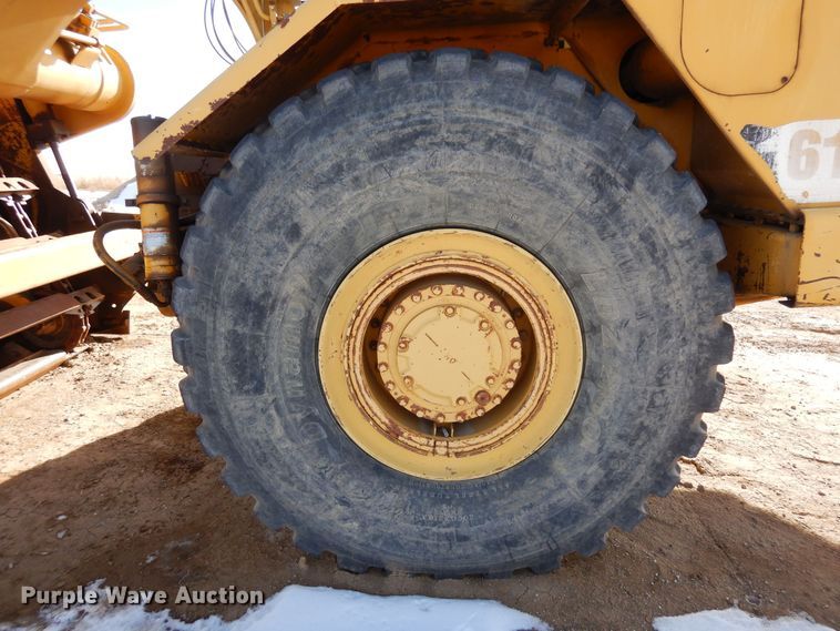 image for item DF8254 2000 Caterpillar 615C elevating scraper