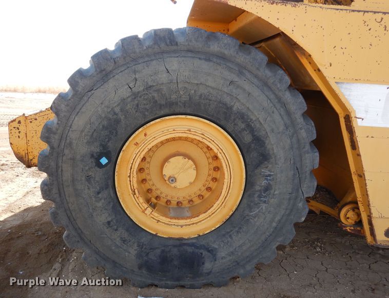 image for item DF8254 2000 Caterpillar 615C elevating scraper