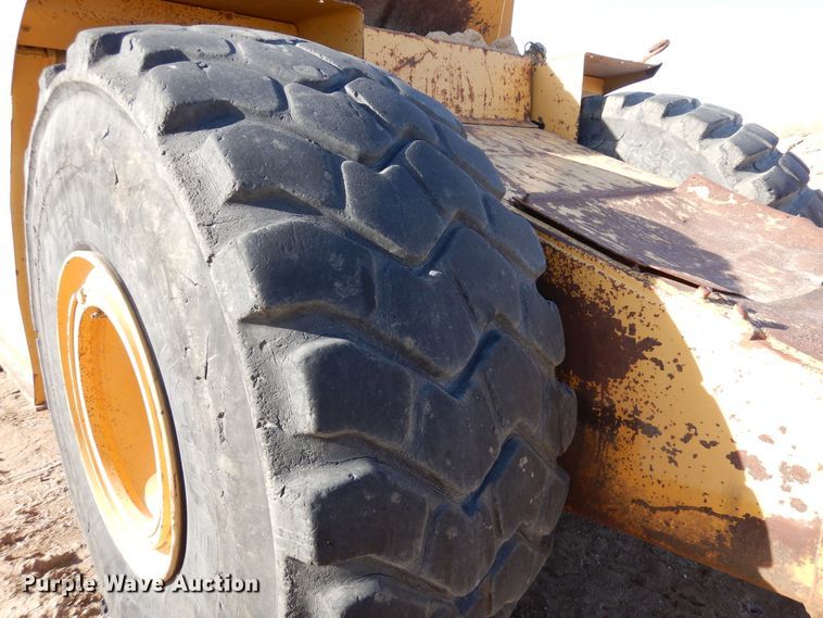 image for item DF8254 2000 Caterpillar 615C elevating scraper