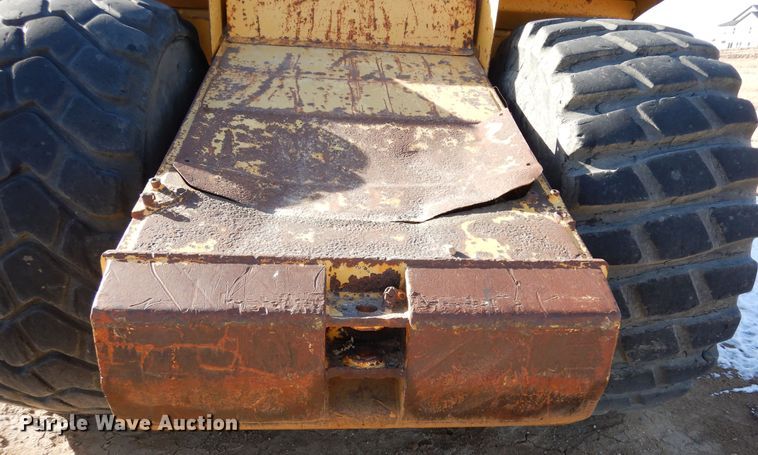 image for item DF8254 2000 Caterpillar 615C elevating scraper